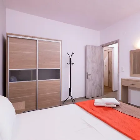 Apartmanhotel Kentrikon Iii 3*