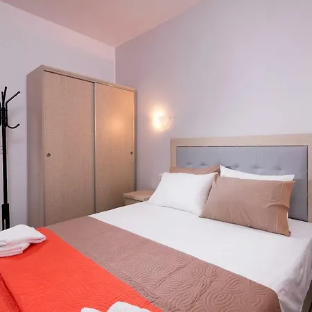 Kentrikon Iii & Mint House Aparthotel *