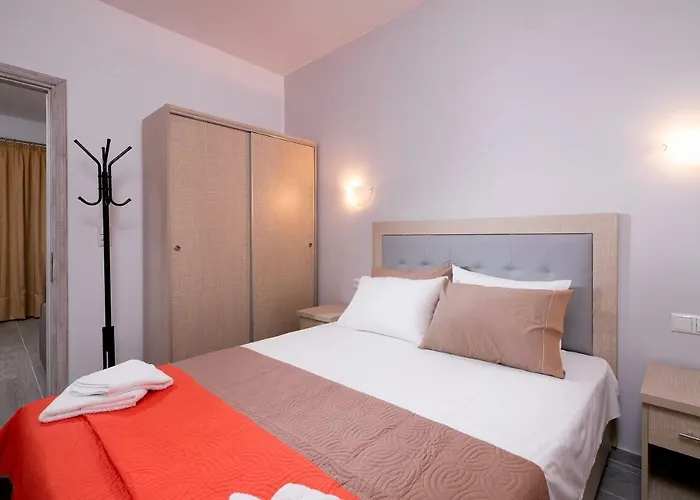 Kentrikon Iii Apart Otel 3*