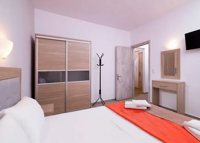 Apart Otel Kentrikon Iii 3*